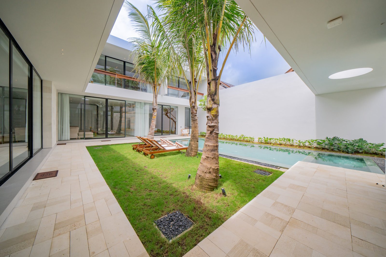 Outdoor Area & Buler