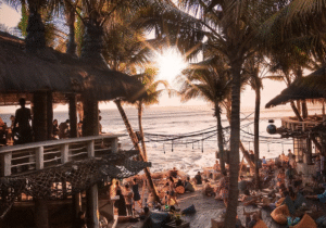 La Brisa & Nearby Beach Clubs