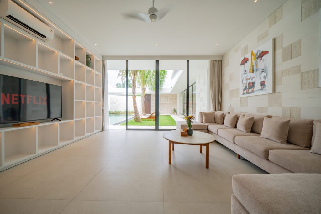 Living Room Villa Shanaya Parerenan – Cozy Sofa & Art Wall