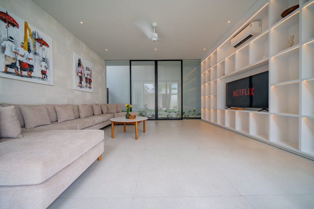 Living Room Villa Shanaya Parerenan – TV & Entertainment Setup
