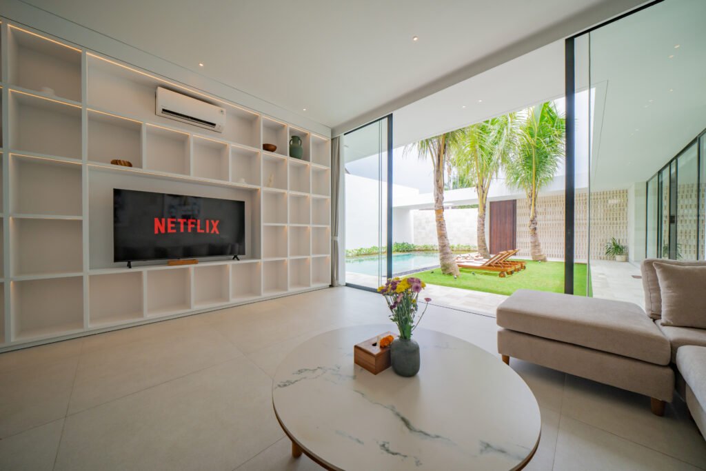 Living Room Villa Shanaya Parerenan – Wide View to Garden