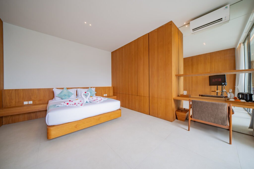 bedroom1-bed-workdesk