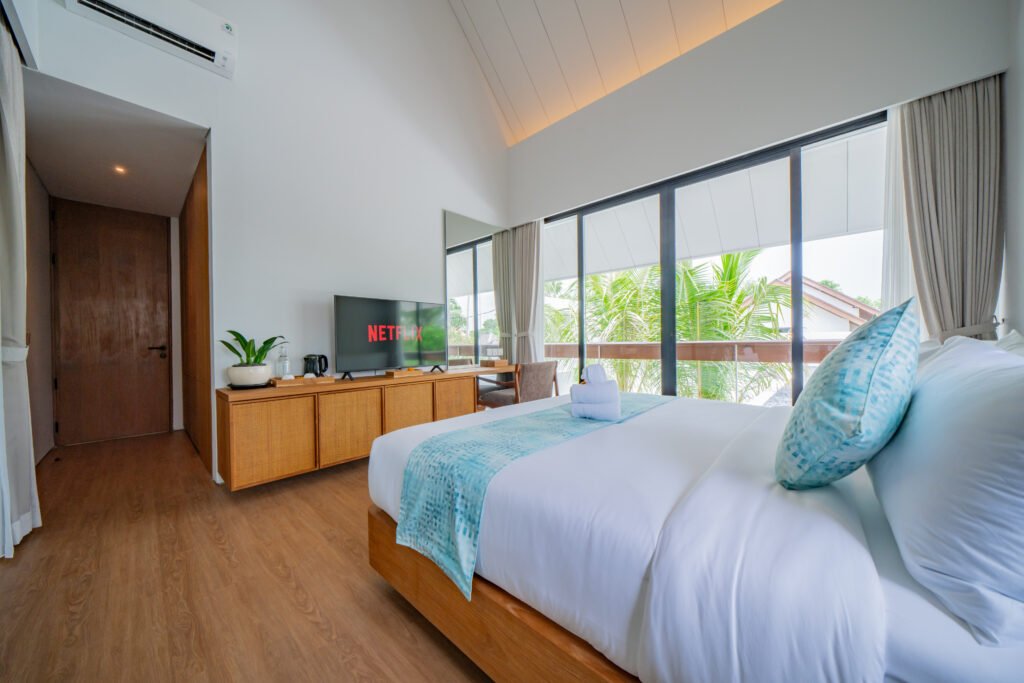 villa-shanaya-pererenan-bedroom-bed-side